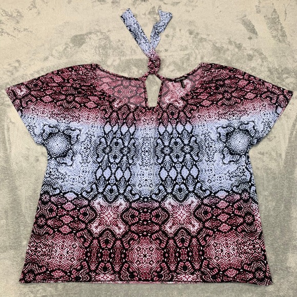 Daisy Fuentes Woman 1X Red Animal Print Keyhole Top Stretch Knit Boho Y2K - Picture 2 of 9